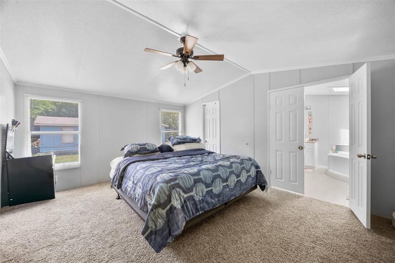 105 Syble Jean Drive, Burleson TX 76028 - Photo 6