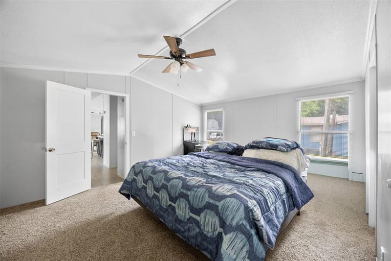 105 Syble Jean Drive, Burleson TX 76028 - Photo 7