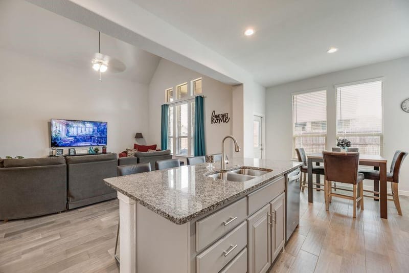 7807 Links Drive, Arlington TX 76001 - Photo 14