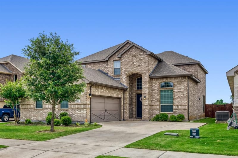 422 Milligan Drive, Midlothian TX 76065 - Photo 2