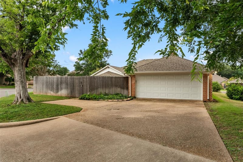 3400 Hearthwood Circle, Waco TX 76708 - Photo 35