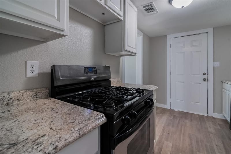 627 E Pacific Street, Sherman TX 75090 - Photo 12