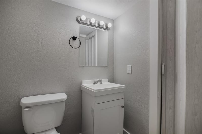 627 E Pacific Street, Sherman TX 75090 - Photo 22