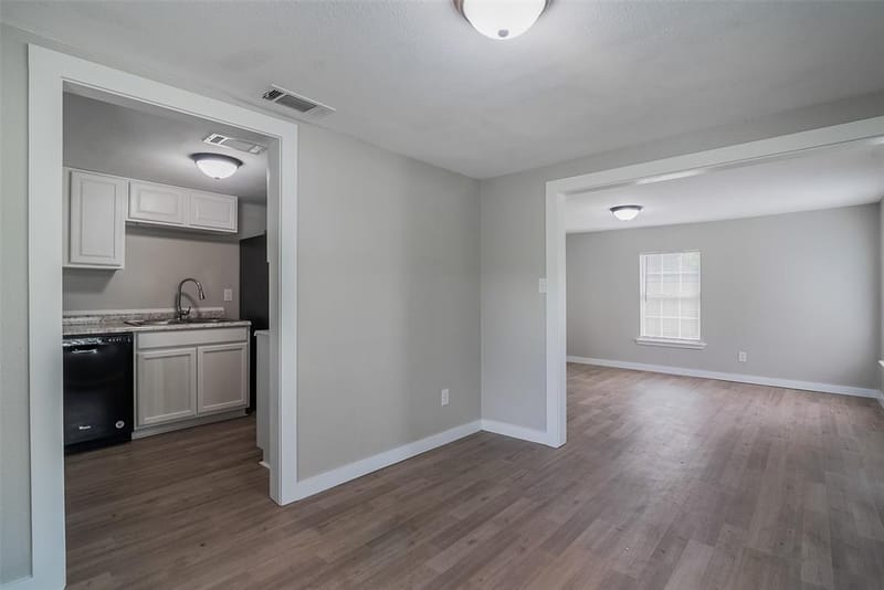 627 E Pacific Street, Sherman TX 75090 - Photo 5