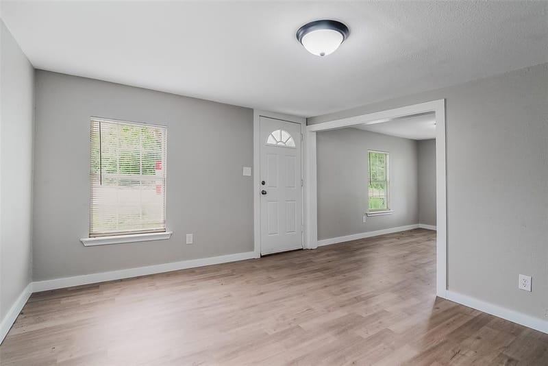 627 E Pacific Street, Sherman TX 75090 - Photo 9