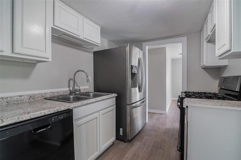 627 E Pacific Street, Sherman TX 75090 - Photo 10