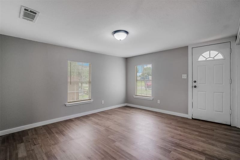 627 E Pacific Street, Sherman TX 75090 - Photo 8