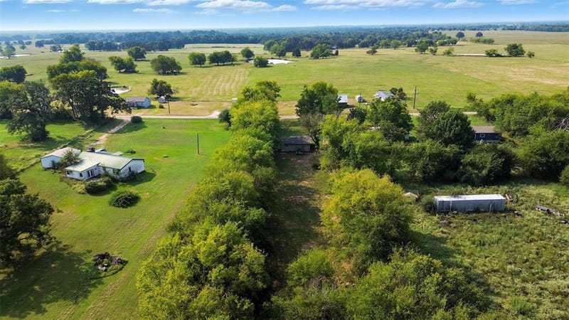 1080 CR 1235, Emory TX 75440