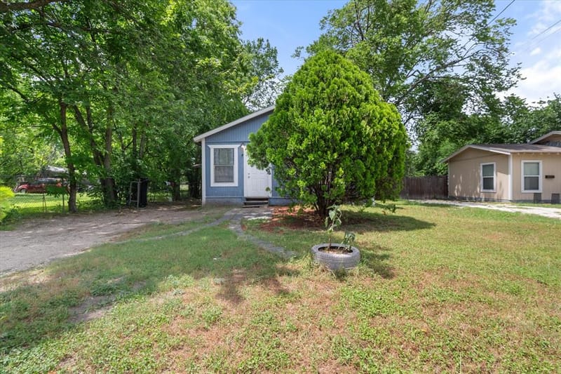 2118 W 12th Avenue, Corsicana TX 75110 - Photo 17