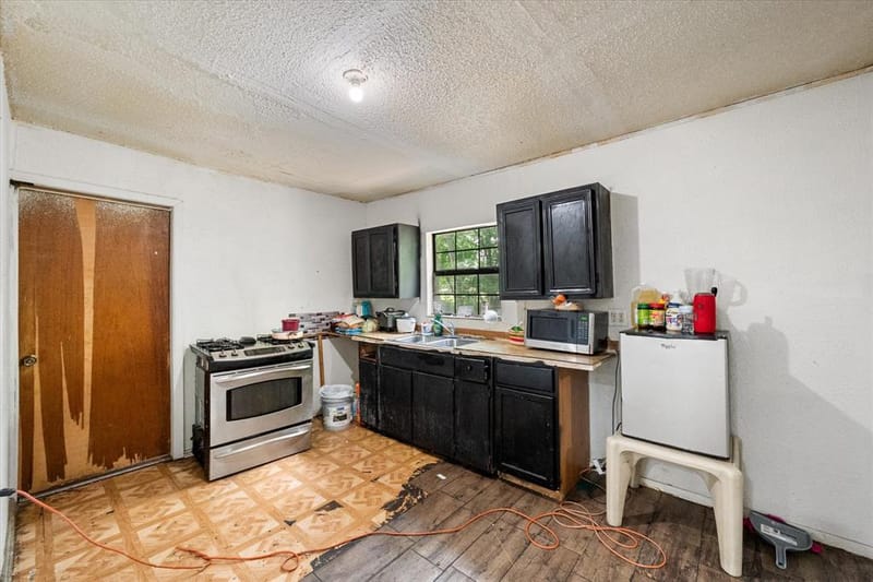 2118 W 12th Avenue, Corsicana TX 75110 - Photo 9