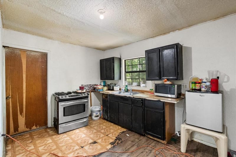 2118 W 12th Avenue, Corsicana TX 75110 - Photo 8