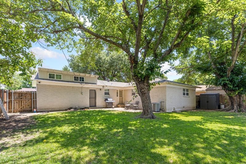 2125 Elton Road, Haltom City TX 76117 - Photo 2