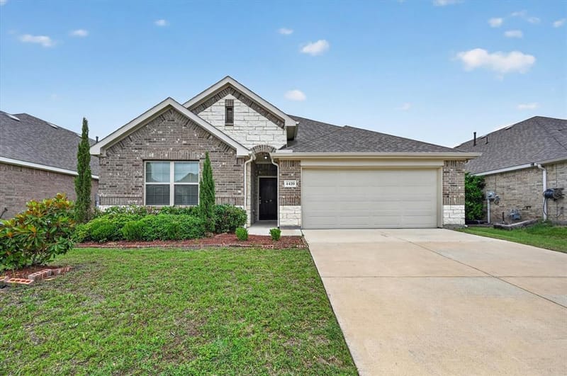 4420 Stockdale Lane, Forney TX 75126 - Photo 2