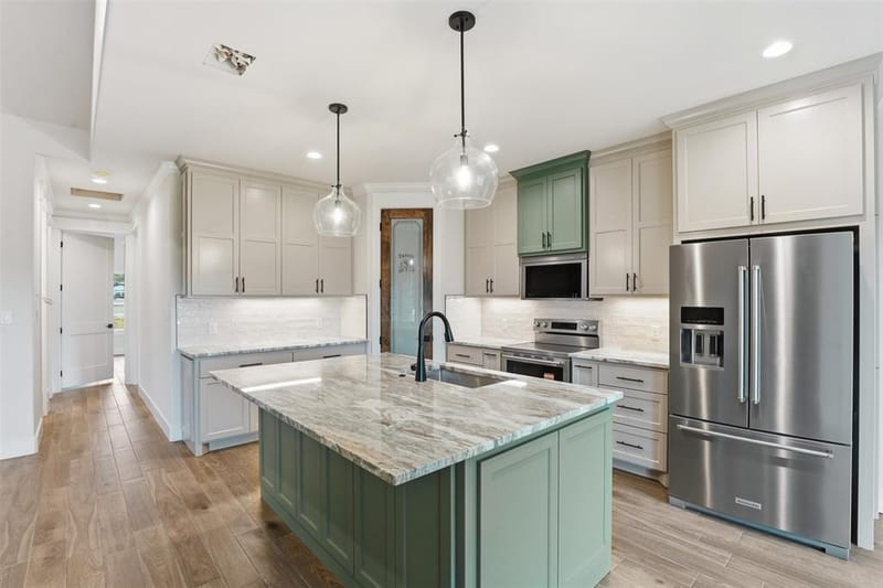 3201 Walnut Creek Parkway, Granbury TX 76049 - Photo 10