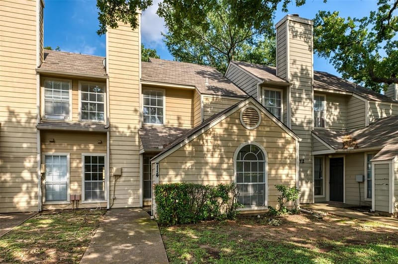 714 Bel Aire Crest, Irving TX 75061 - Photo 2