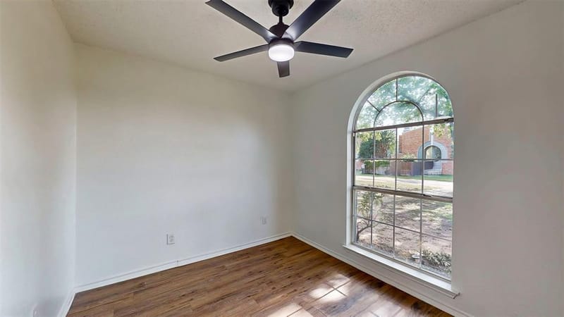 714 Bel Aire Crest, Irving TX 75061 - Photo 6