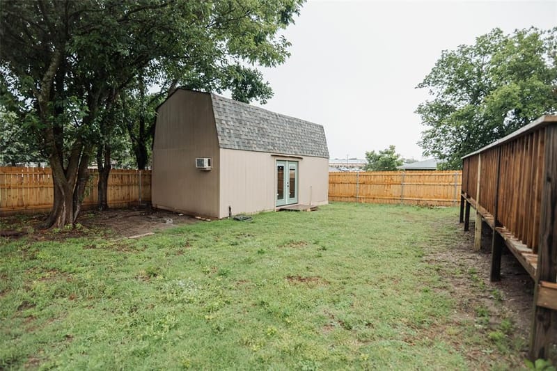 305 Ball Street, Tom Bean TX 75491 - Photo 30