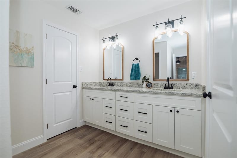 305 Ball Street, Tom Bean TX 75491 - Photo 19