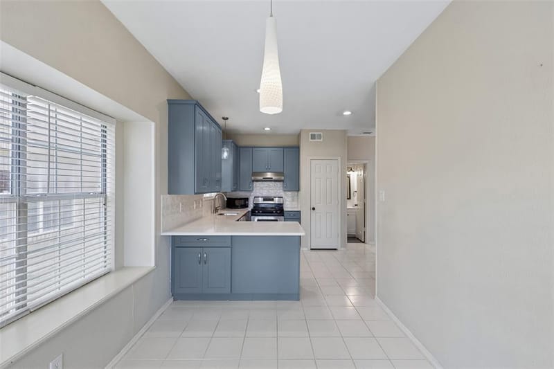 2212 Meadowstone Drive, Carrollton TX 75006 - Photo 10