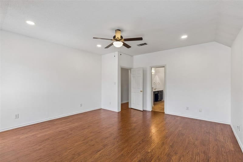2212 Meadowstone Drive, Carrollton TX 75006 - Photo 18