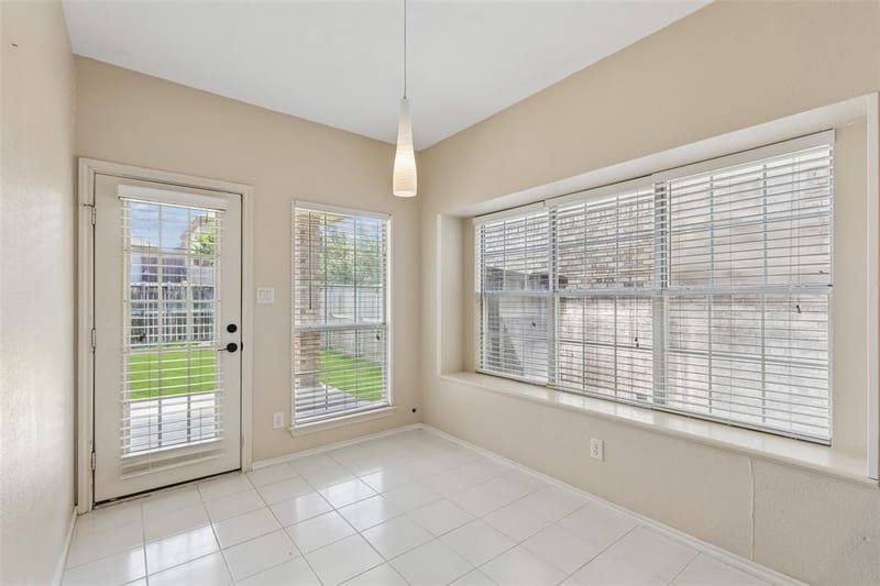 2212 Meadowstone Drive, Carrollton TX 75006 - Photo 11