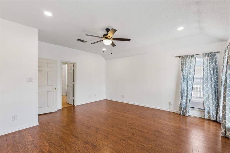 2212 Meadowstone Drive, Carrollton TX 75006 - Photo 19