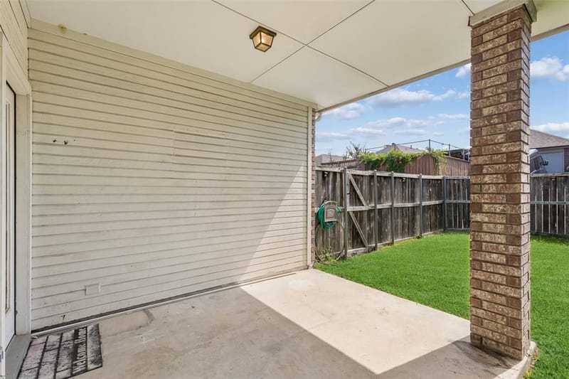 2212 Meadowstone Drive, Carrollton TX 75006 - Photo 25