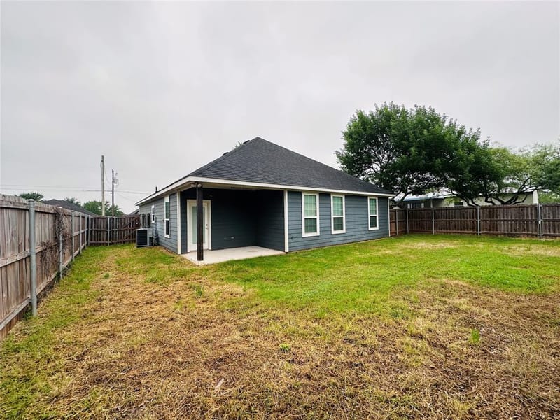 2415 San Gabriel Drive, Granbury TX 76048 - Photo 17