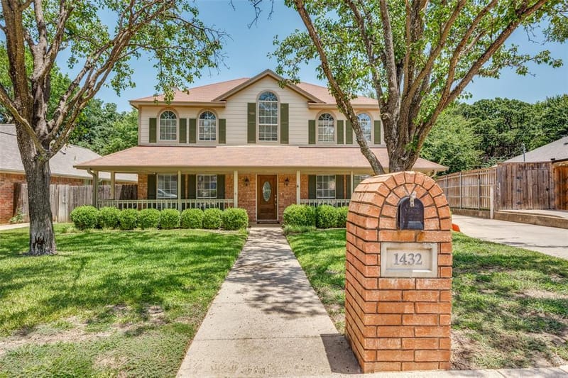 1432 Holley Creek Lane, Mansfield TX 76063