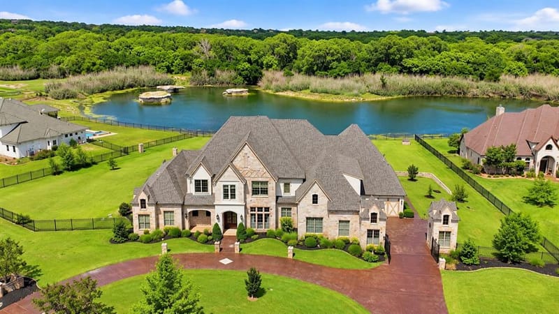 132 The Lakes Drive, Aledo TX 76008