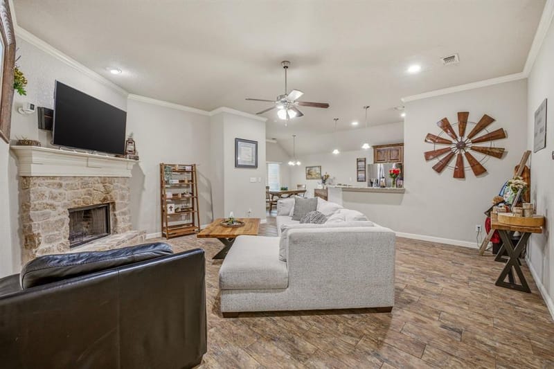 123 Donna Circle, Granbury TX 76049 - Photo 13