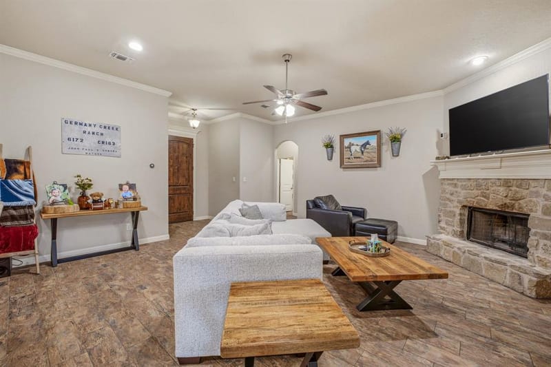 123 Donna Circle, Granbury TX 76049 - Photo 12