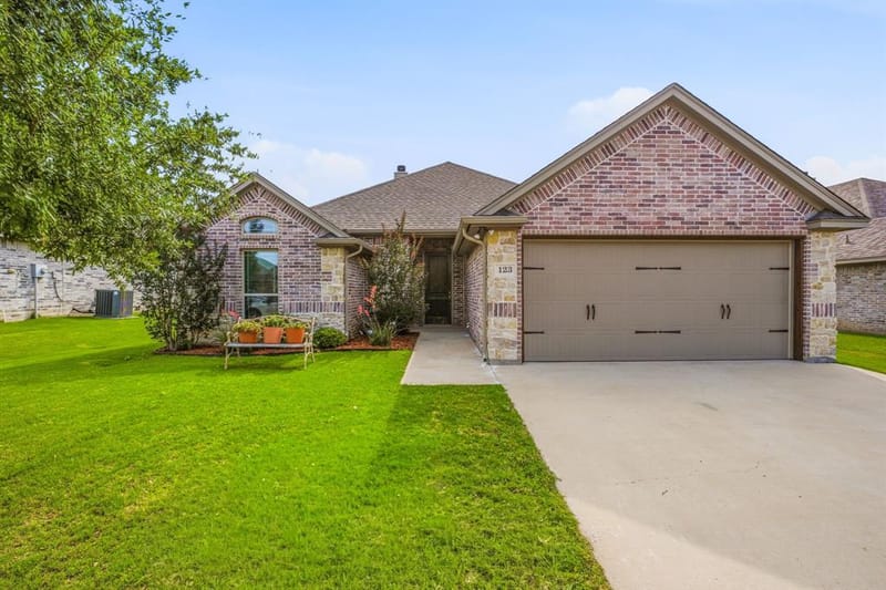 123 Donna Circle, Granbury TX 76049