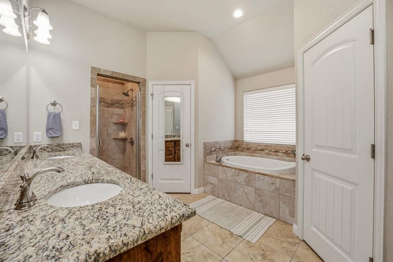 123 Donna Circle, Granbury TX 76049 - Photo 10