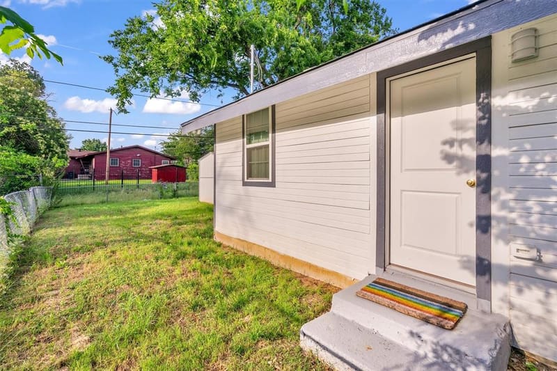 1037 E Cantey Street, Fort Worth TX 76104 - Photo 23