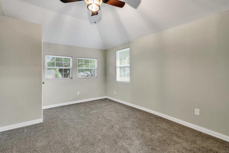 1037 E Cantey Street, Fort Worth TX 76104 - Photo 17