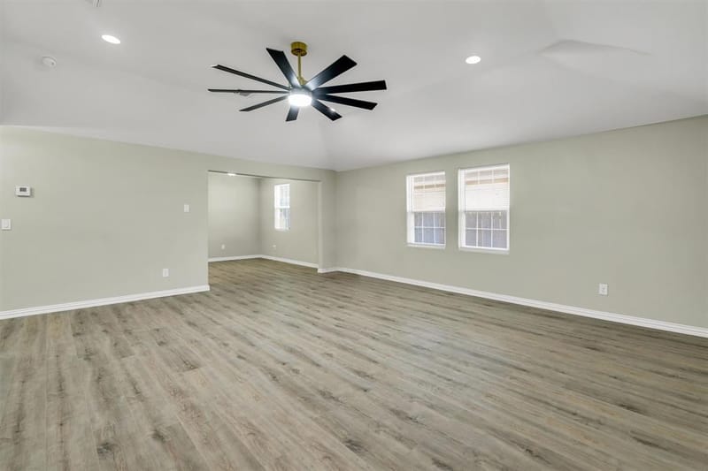 1037 E Cantey Street, Fort Worth TX 76104 - Photo 10