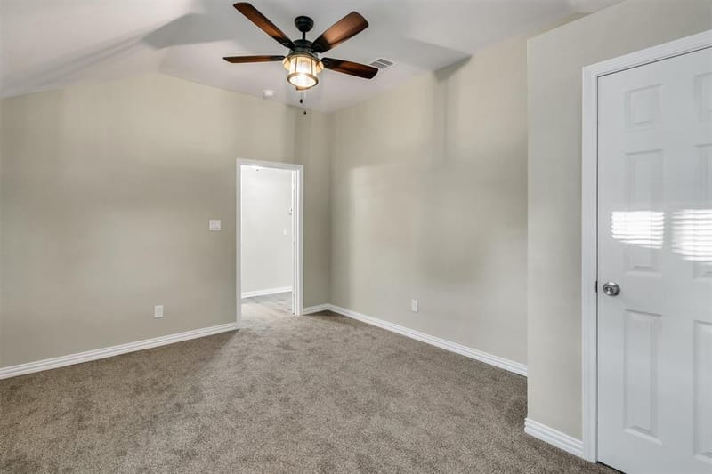 1037 E Cantey Street, Fort Worth TX 76104 - Photo 18