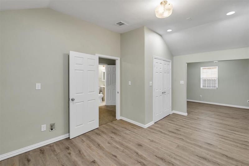 1037 E Cantey Street, Fort Worth TX 76104 - Photo 15