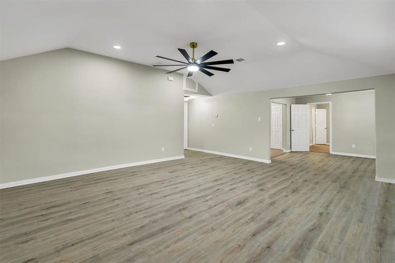 1037 E Cantey Street, Fort Worth TX 76104 - Photo 11