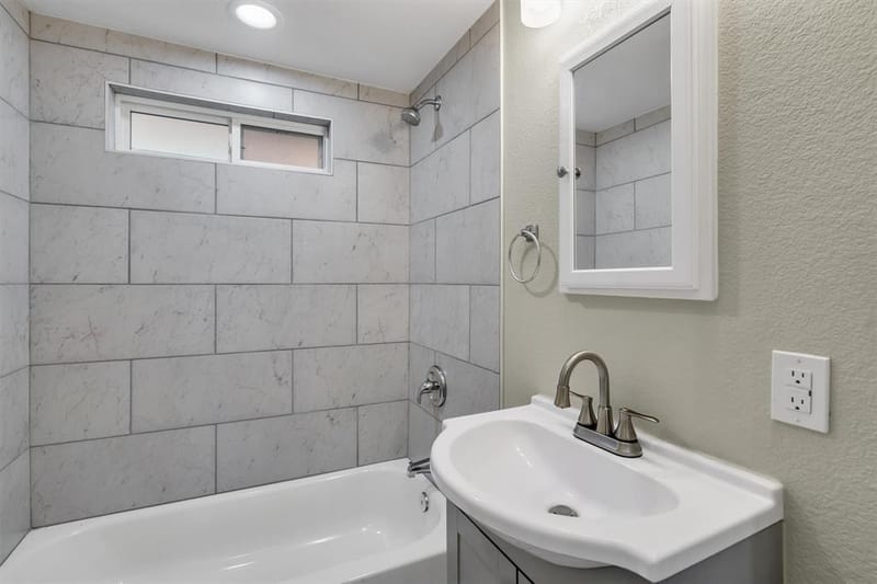 1037 E Cantey Street, Fort Worth TX 76104 - Photo 19
