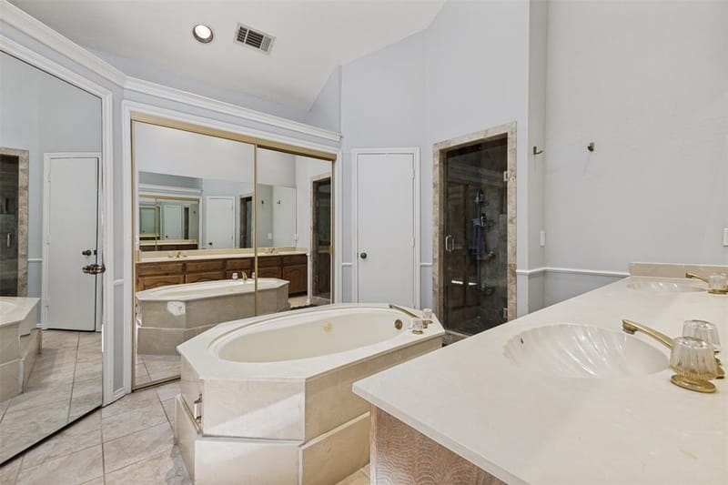 4123 Lawngate Drive, Dallas TX 75287 - Photo 17