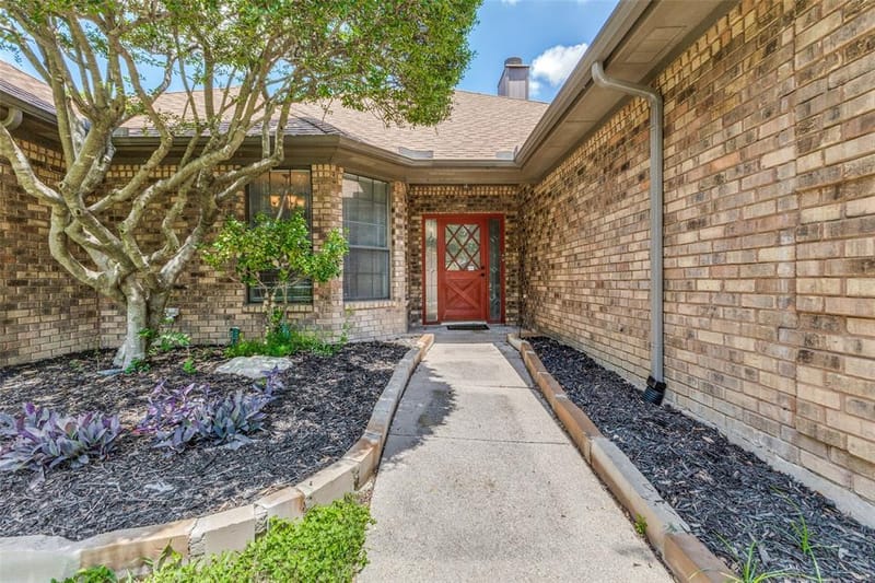 4123 Lawngate Drive, Dallas TX 75287 - Photo 3