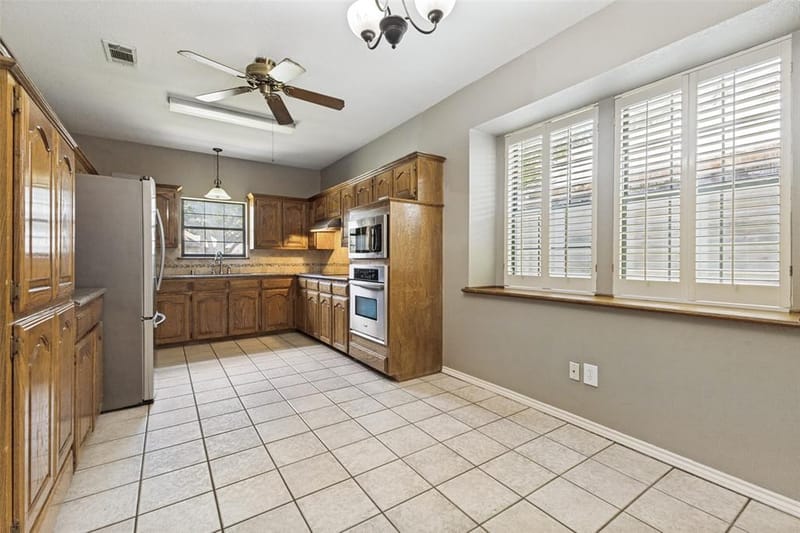 4123 Lawngate Drive, Dallas TX 75287 - Photo 11