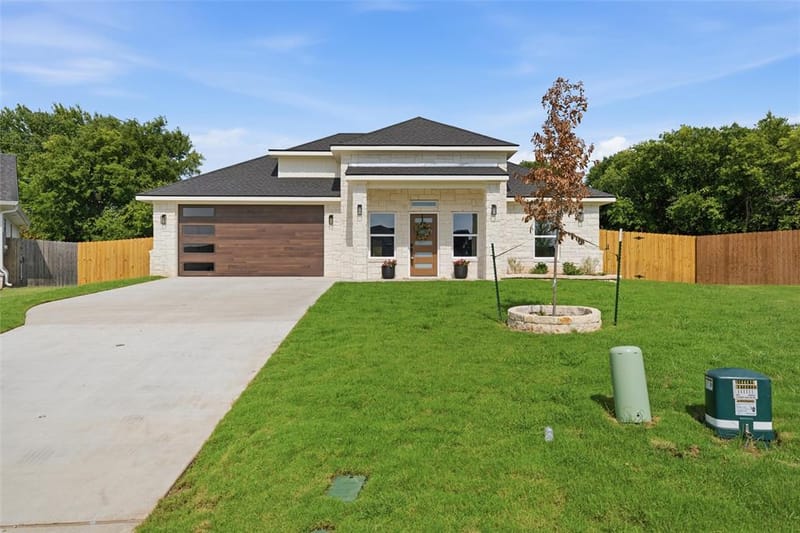 9912 Durango Trail, Waco TX 76712 - Photo 2
