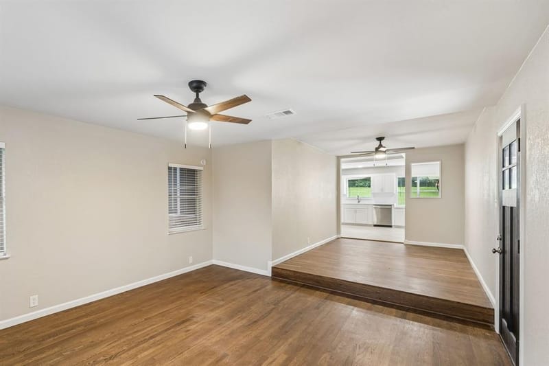 636 Kessler Boulevard, Sherman TX 75092 - Photo 4