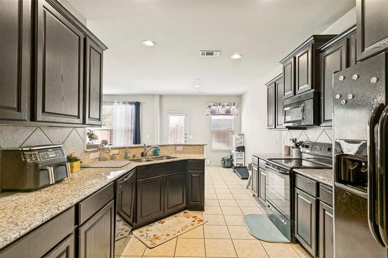 1838 Villa Drive, Allen TX 75013 - Photo 10