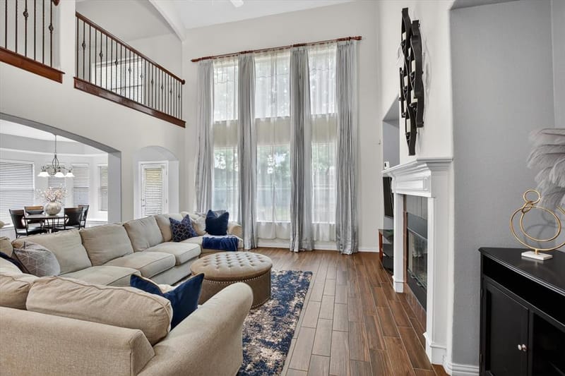 6601 Vintage Drive, Arlington TX 76001 - Photo 2