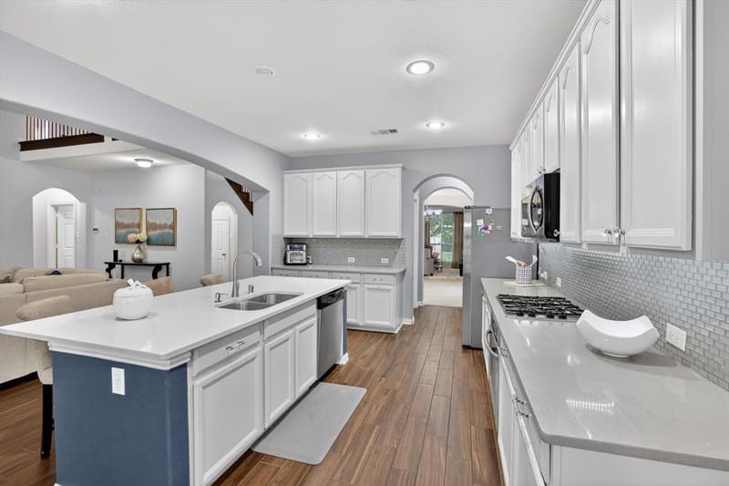 6601 Vintage Drive, Arlington TX 76001 - Photo 5
