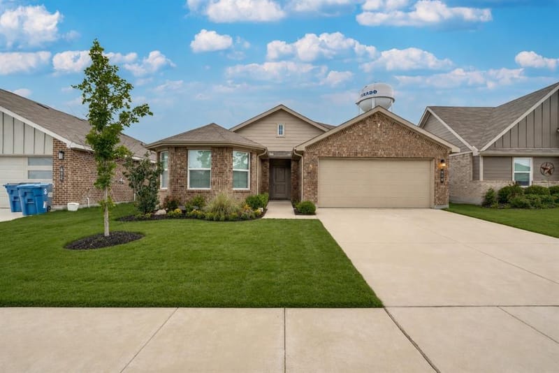 608 Breckenridge Park Drive, Alvarado TX 76009